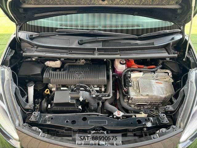 Toyota SIENTA 2022-06 8246702-11
