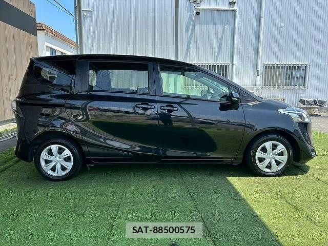 Toyota SIENTA 2022-06 8246702-14
