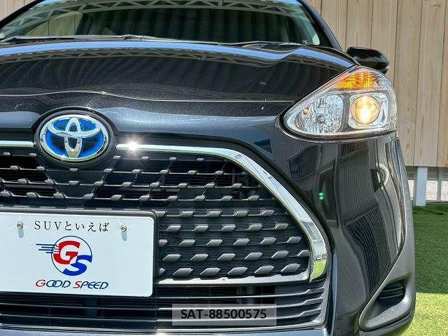 Toyota SIENTA 2022-06 8246702-19