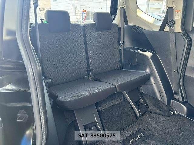 Toyota SIENTA 2022-06 8246702-8