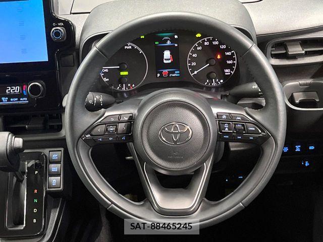 Toyota SIENTA 2024-02 8246697-11