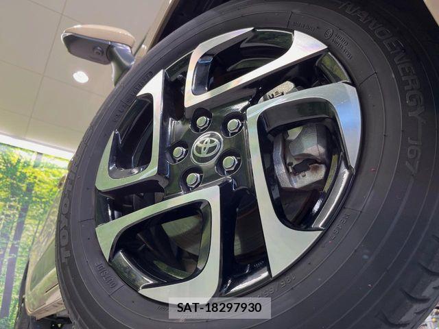Toyota SIENTA 2023-06 8246695-14