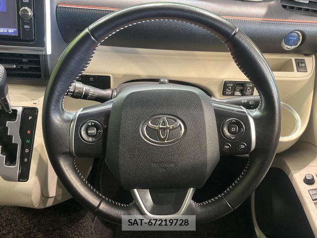 Toyota SIENTA 2016-10 8246701-11