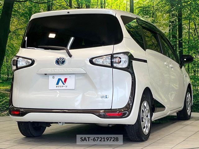 Toyota SIENTA 2016-10 8246701-17