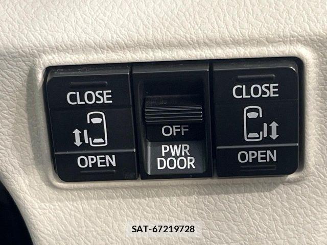 Toyota SIENTA 2016-10 8246701-5