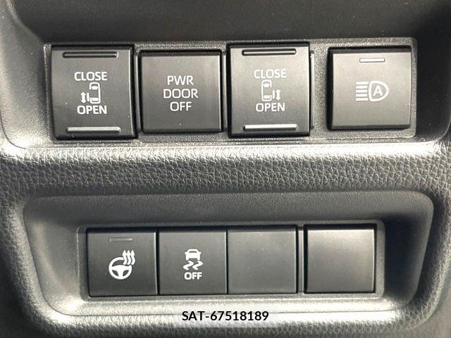 Toyota SIENTA 2025-11 8246694-6