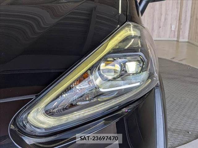 Toyota SIENTA 2017-11 8317090-13