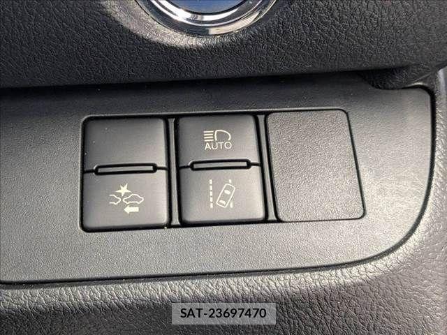 Toyota SIENTA 2017-11 8317090-6