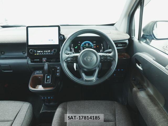 Toyota SIENTA 2023-07 8317083-17