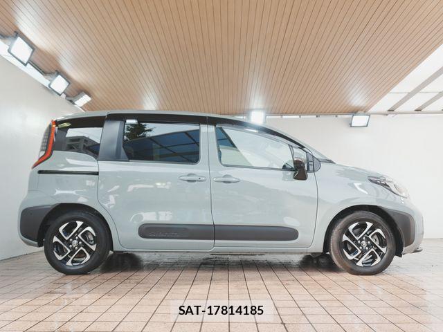 Toyota SIENTA 2023-07 8317083-6