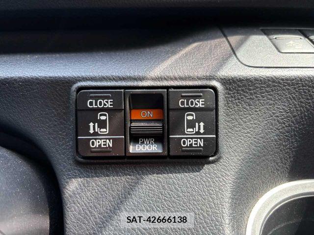Toyota SIENTA 2015-09 8317093-11