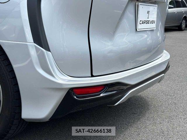 Toyota SIENTA 2015-09 8317093-1