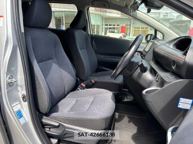 Toyota SIENTA 2015-09 8317093-20