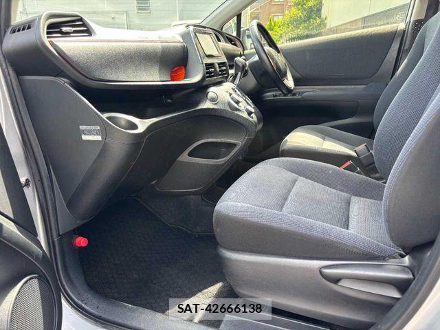 Toyota SIENTA 2015-09 8317093-22