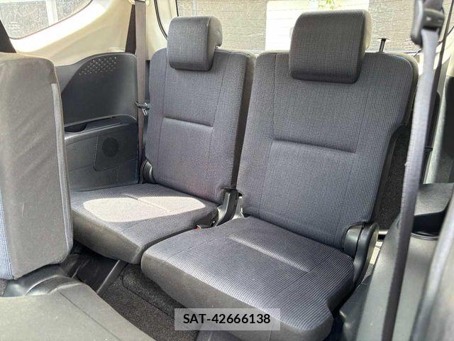 Toyota SIENTA 2015-09 8317093-24