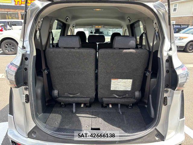 Toyota SIENTA 2015-09 8317093-25