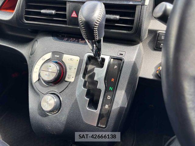 Toyota SIENTA 2015-09 8317093-8