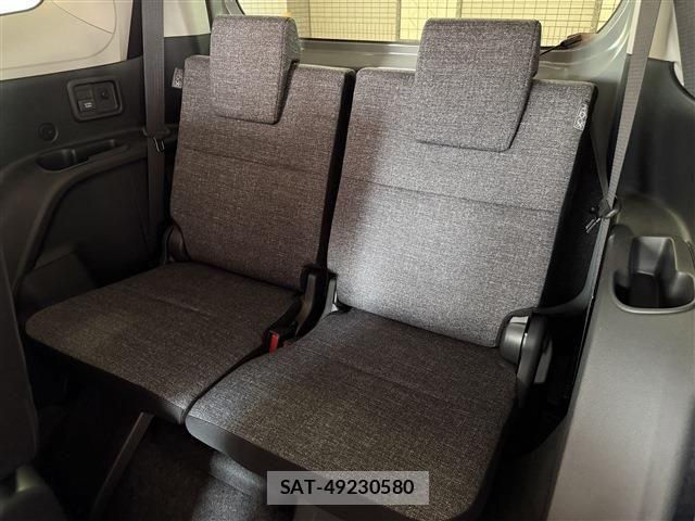 Toyota SIENTA 2024-06 8317075-16