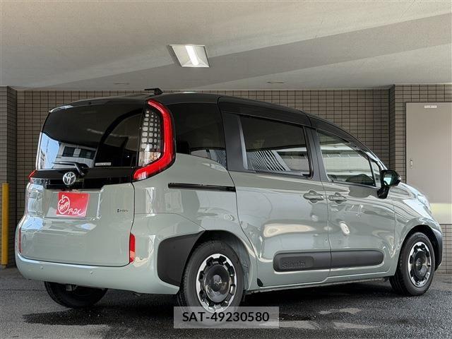 Toyota SIENTA 2024-06 8317075-2