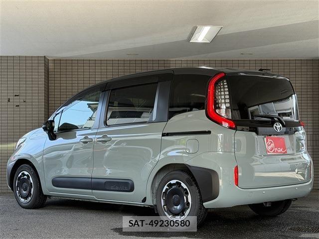 Toyota SIENTA 2024-06 8317075-3