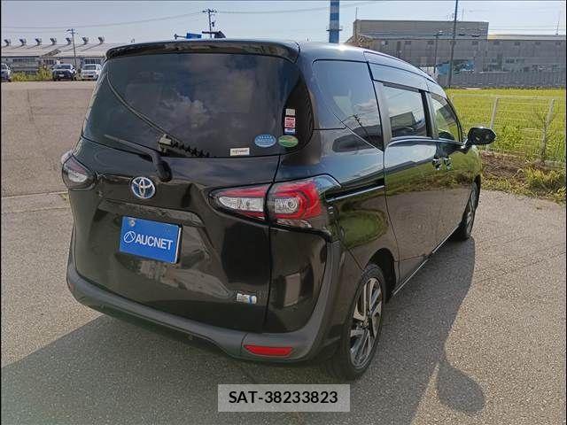 Toyota SIENTA 2021-01 8317088-2