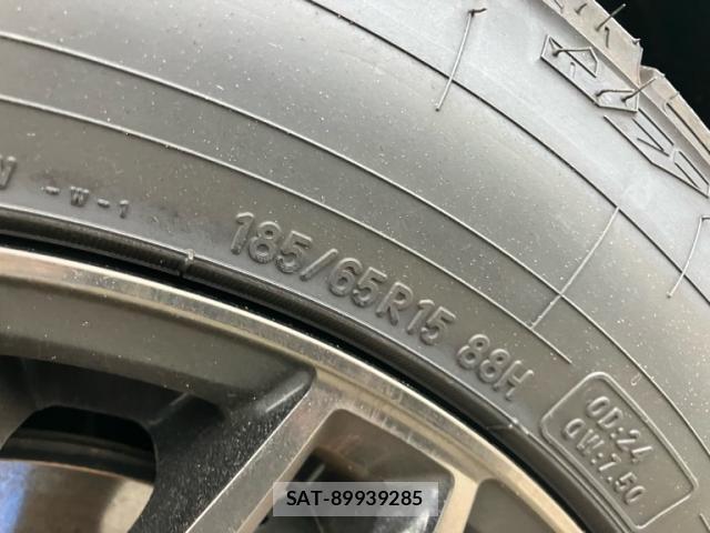 Toyota SIENTA 2025-12 8317072-9