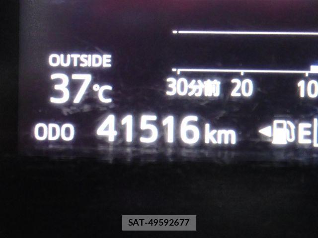Toyota SIENTA 2017-07 8317086-14