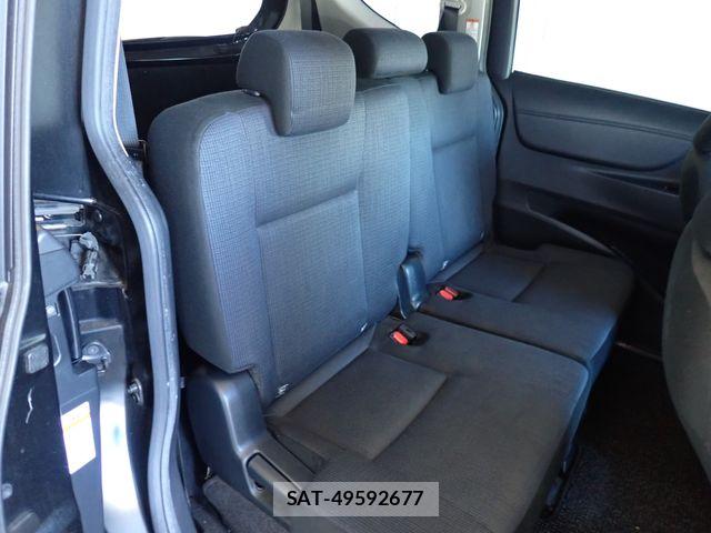 Toyota SIENTA 2017-07 8317086-21