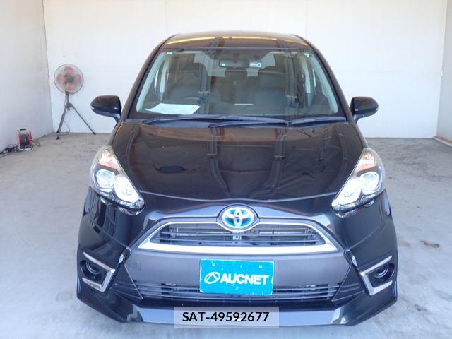 Toyota SIENTA 2017-07 8317086-4