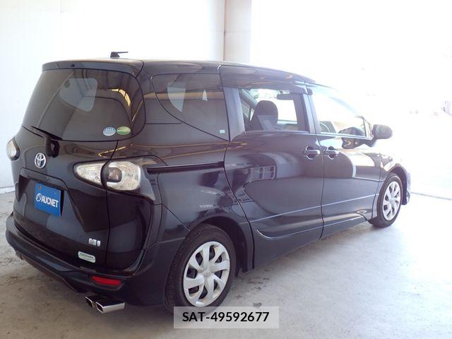 Toyota SIENTA 2017-07 8317086-7