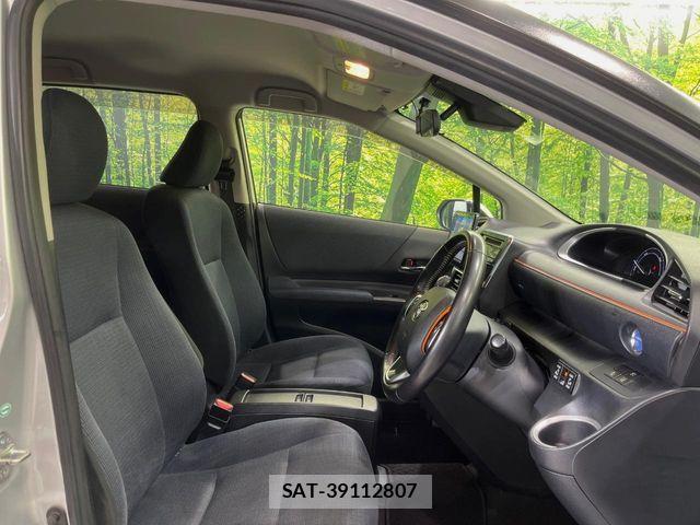 Toyota SIENTA 2015-10 8317092-9