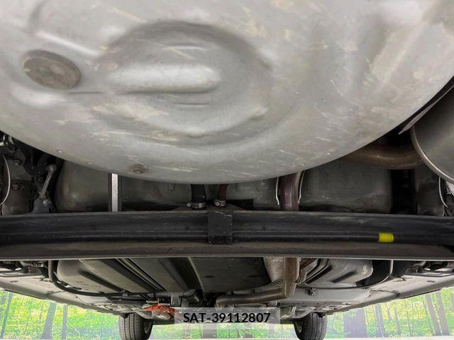 Toyota SIENTA 2015-10 8317092-17
