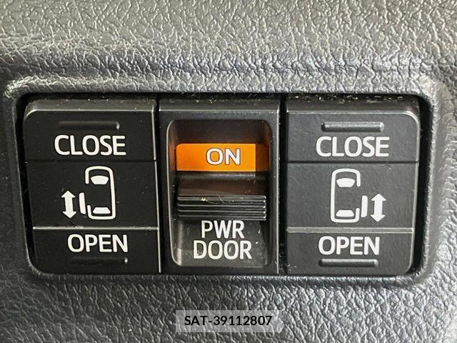 Toyota SIENTA 2015-10 8317092-6