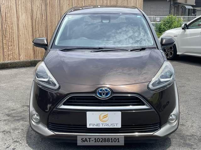 Toyota SIENTA 2017-08 8317091-16