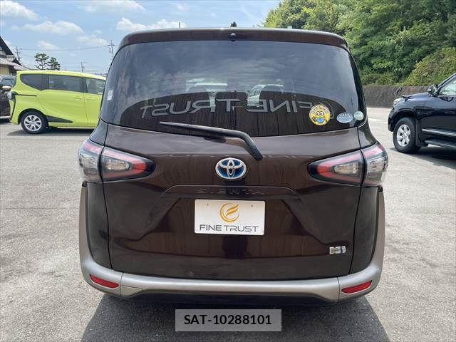 Toyota SIENTA 2017-08 8317091-20