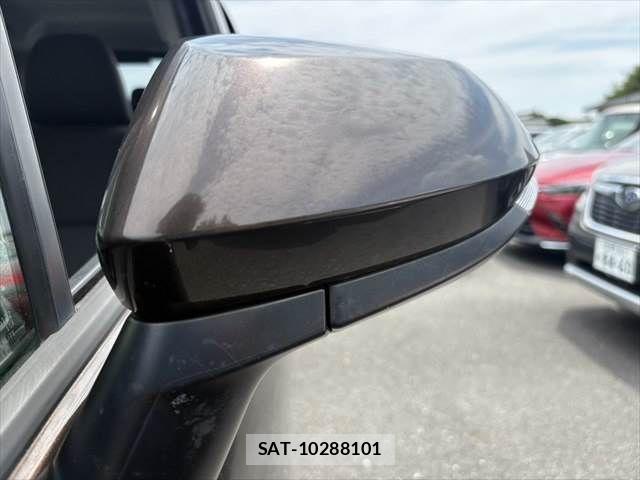 Toyota SIENTA 2017-08 8317091-27