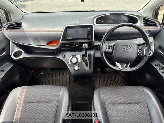 Toyota SIENTA 2017-08 8317091-2