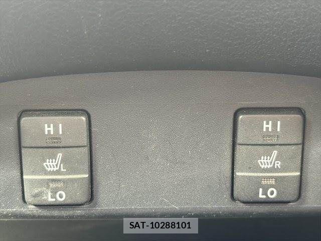 Toyota SIENTA 2017-08 8317091-6