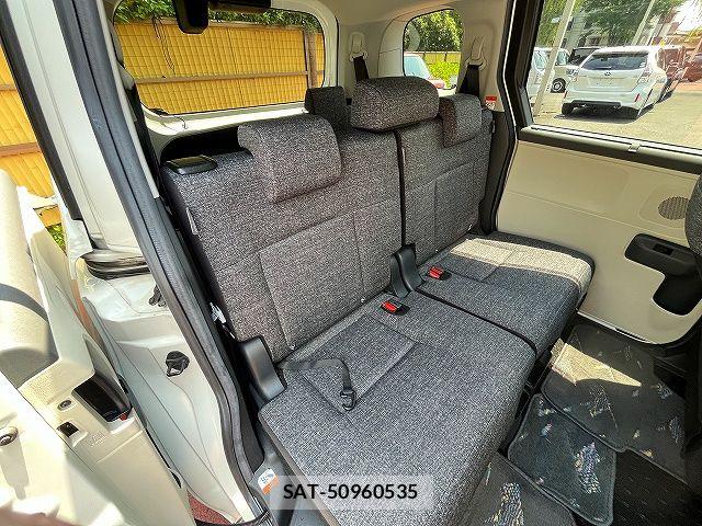 Toyota SIENTA 2023-06 8317082-9