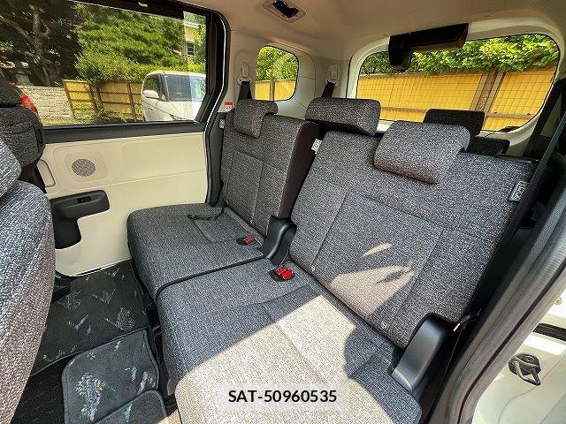 Toyota SIENTA 2023-06 8317082-12