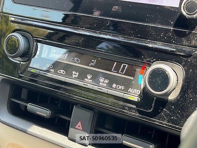Toyota SIENTA 2023-06 8317082-14
