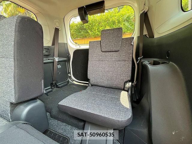 Toyota SIENTA 2023-06 8317082-22