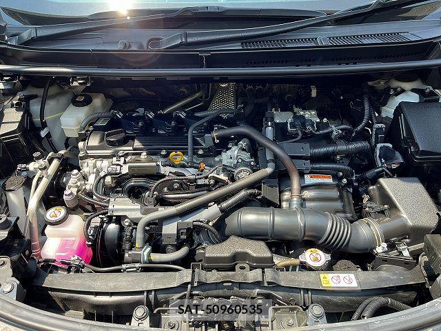 Toyota SIENTA 2023-06 8317082-27