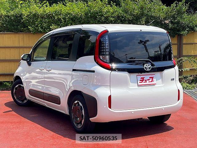 Toyota SIENTA 2023-06 8317082-8