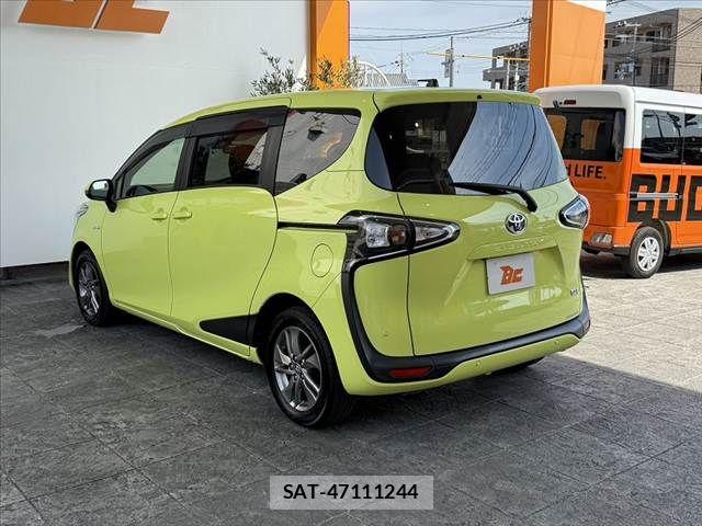 Toyota SIENTA 2019-09 8317087-12