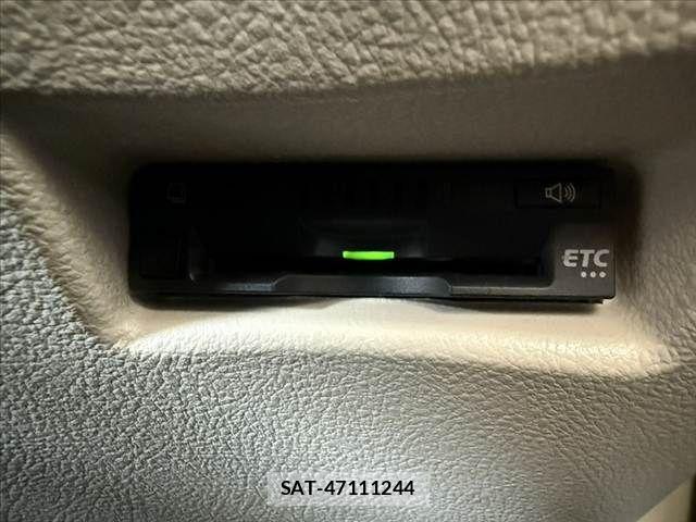 Toyota SIENTA 2019-09 8317087-28