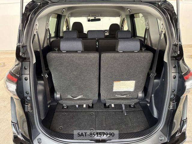 Toyota SIENTA 2016-02 8337880-10