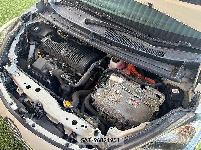 Toyota SIENTA 2016-08 8337891-13