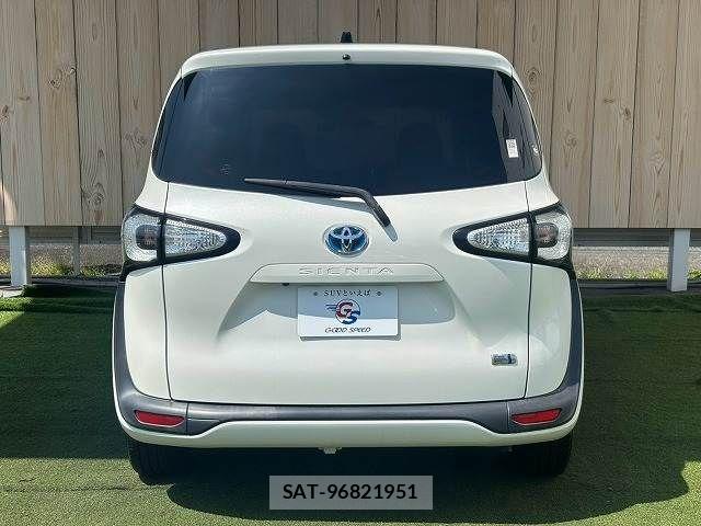Toyota SIENTA 2016-08 8337891-15
