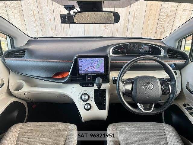 Toyota SIENTA 2016-08 8337891-1